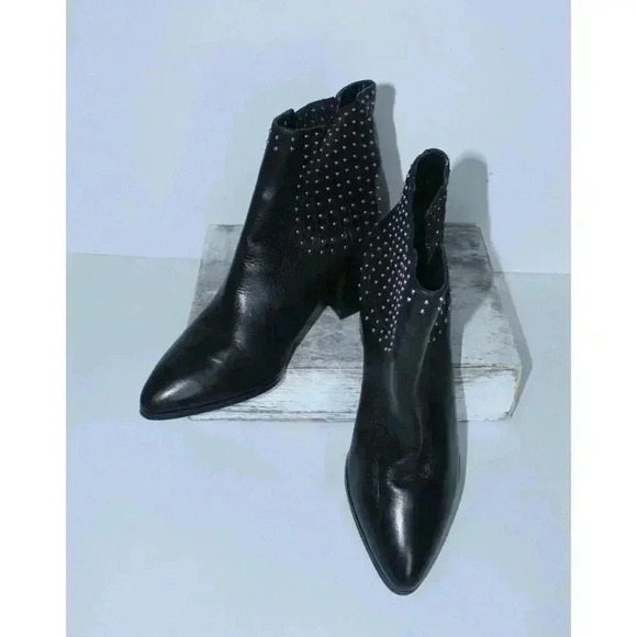 NWOB Steve Madden Jaclyn Black W/ Studs Pull On Bootie 3" Heel Women Shoe 8.5 M - Picture 1 of 10
